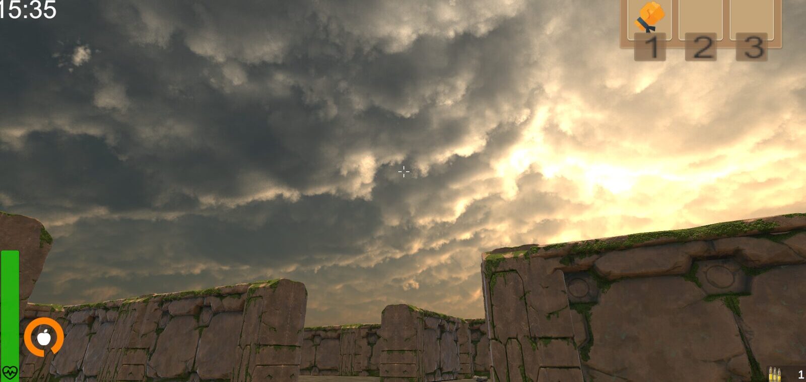 Ciel au coucher du soleil au-dessus des remparts du labyrinthe